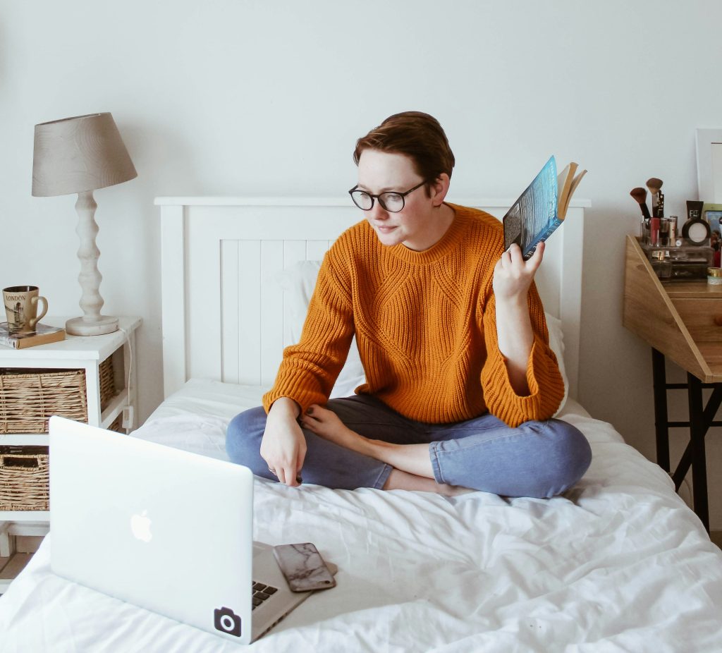 The Shift in Reading and Writing: Adapting to the Fast-Paced World of the&nbsp;Internet.